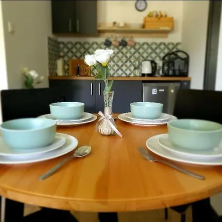 Nad Morzem Przy Klifie Debina アパート *