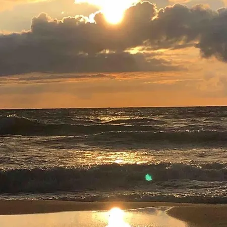 Nad Morzem Przy Klifie Debina