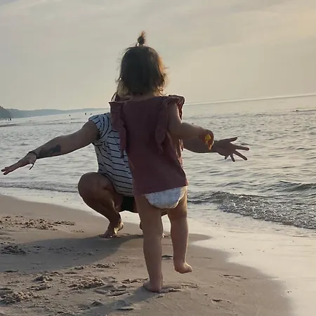 Nad Morzem Przy Klifie Debina アパート