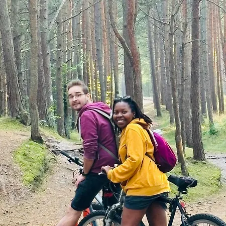 Nad Morzem Przy Klifie Debina