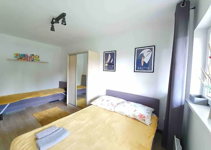 Nad Morzem Przy Klifie Debina