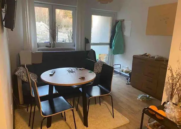 Nad Morzem Przy Klifie Debina *