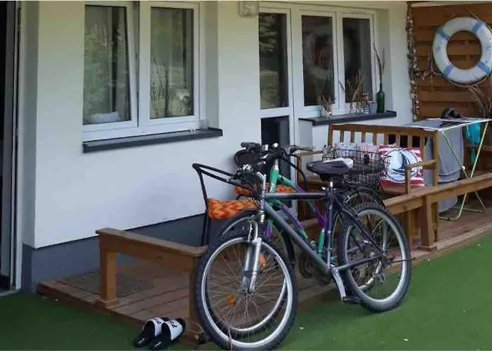 Nad Morzem Przy Klifie Debina *